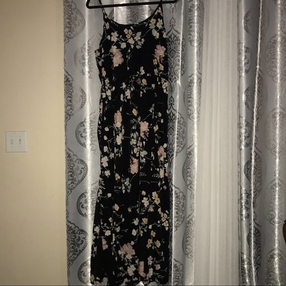 Spring Floral Maxi Dress - Picture 7 of 7